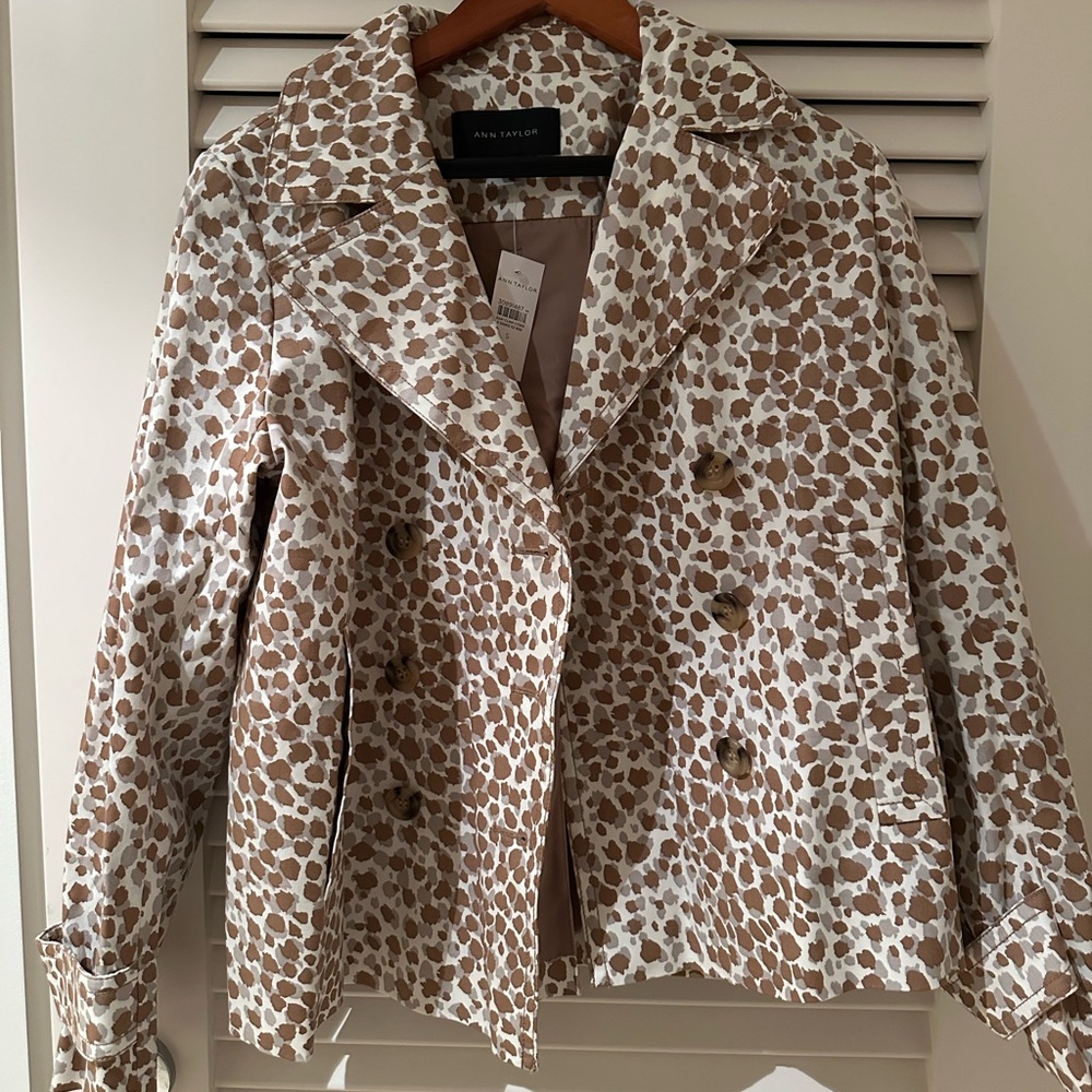 Ann Taylor Swing Trench Jacket size S (new with tags)
